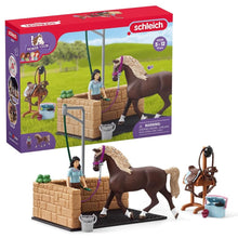 Cargar imagen en el visor de la galería, Schleich-42438-Lavadero de caballos Emily &amp; Luna
