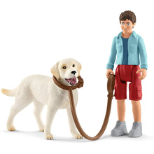 Cargar imagen en el visor de la galería, Schleich-42478-Labrador Retriever y su dueño
